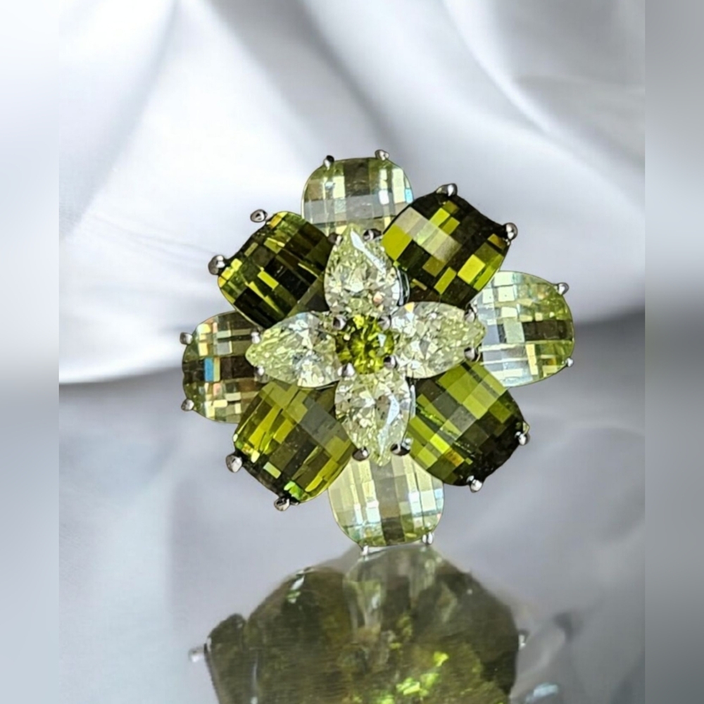 Flower Cocktail Ring-Size 8
